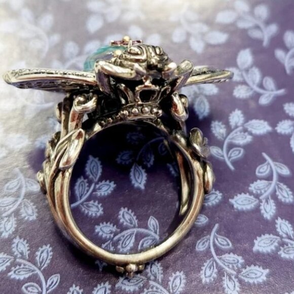Barbara Bixby ring featuring a turquoise and crystal doublet skull, mother of pe - Picture 3 of 6